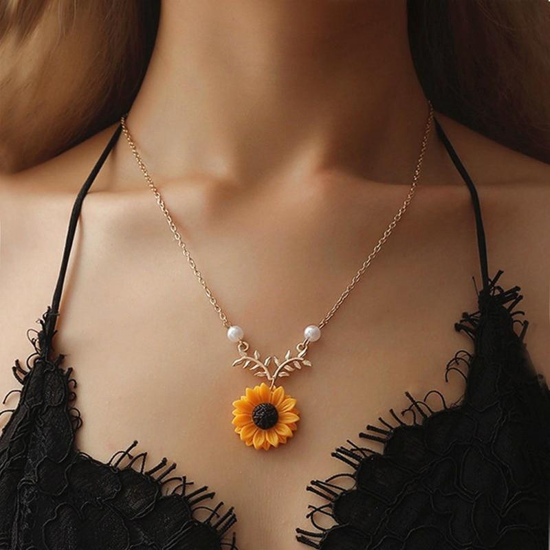 Collar de metal de girasol