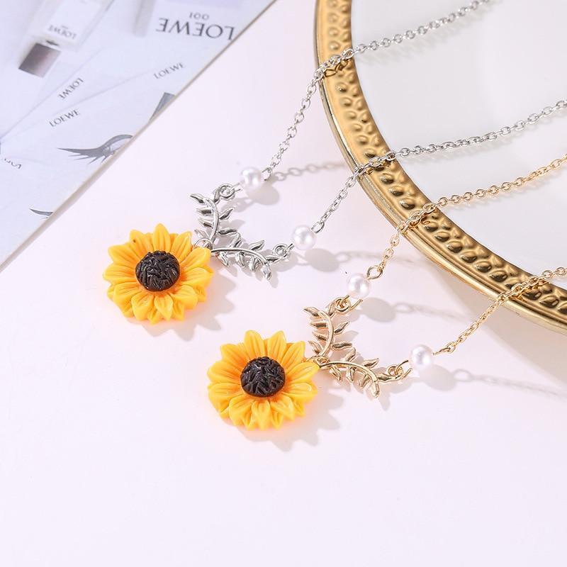 Collar de metal de girasol